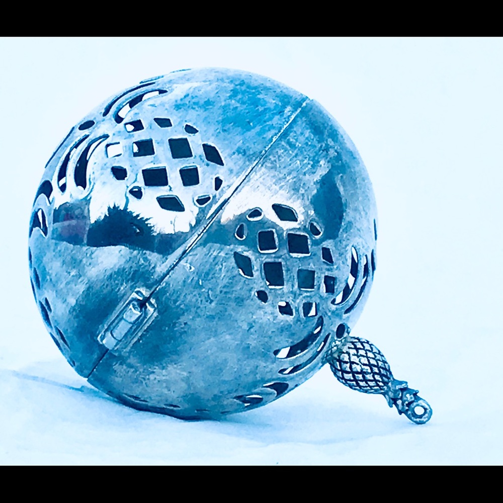 Vintage Potpourri ball, orb, versatile, 3.5”
